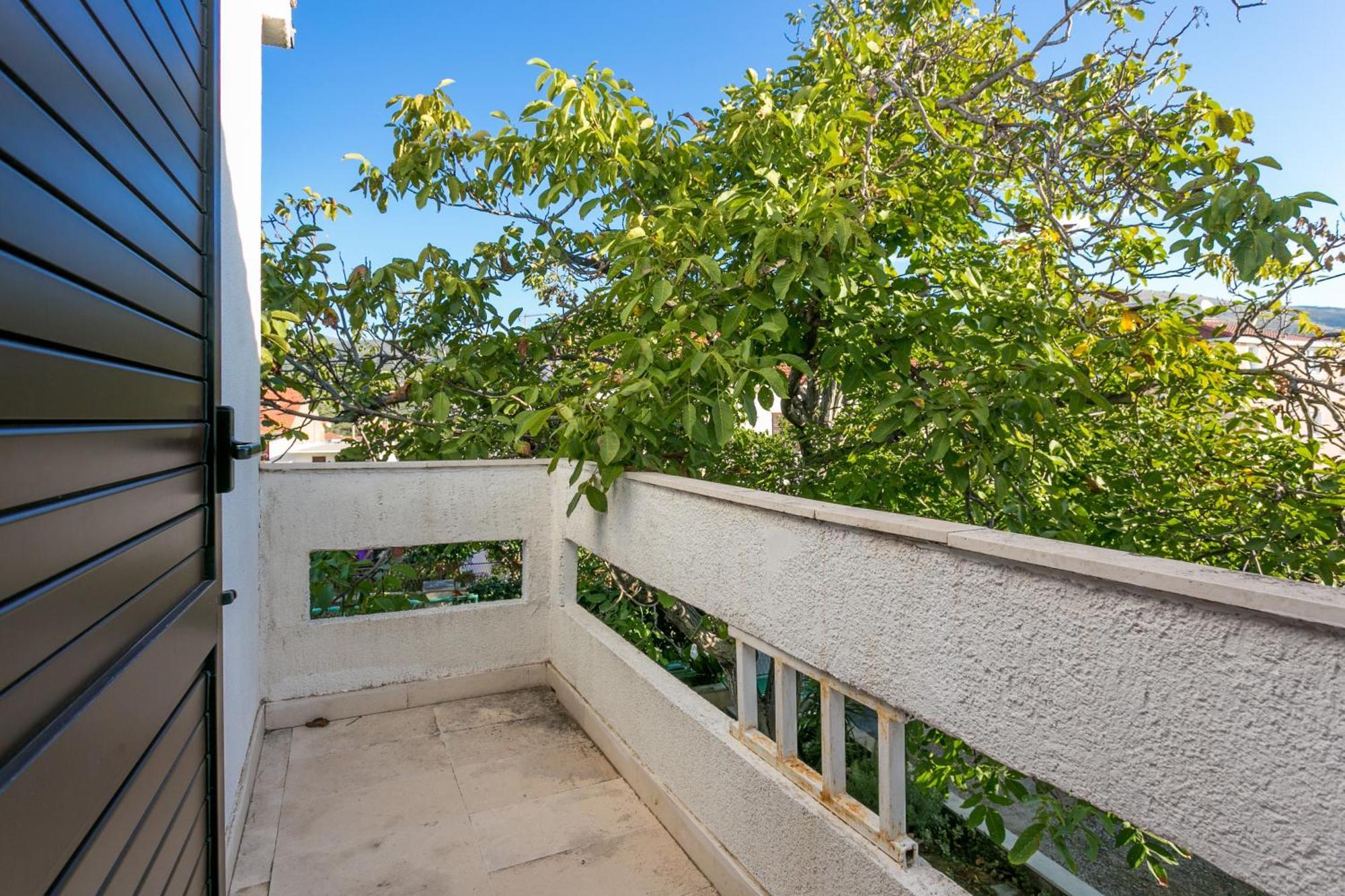 Apartments By The Sea Seget Vranjica, Trogir - 1038 Экстерьер фото